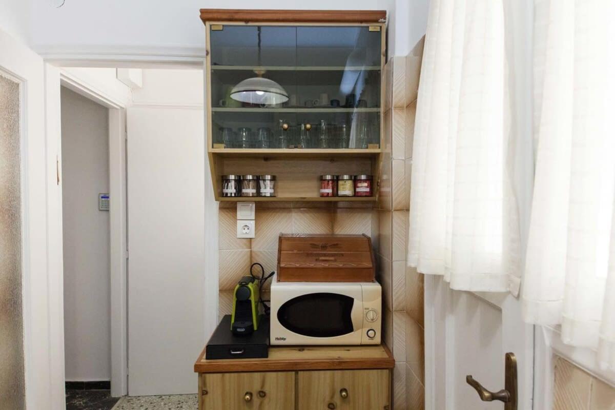 Charming Vintage 2Br Apartment With Balcony In Koukaki Athen Exterior foto